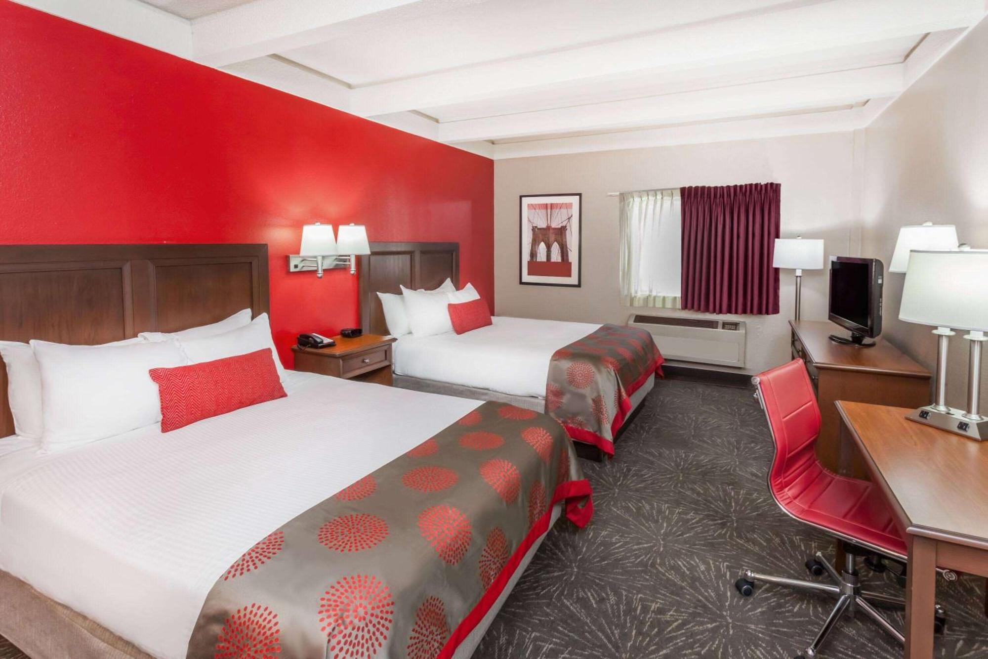 Ramada By Wyndham Hammond Hotel & Conference Center Exterior foto
