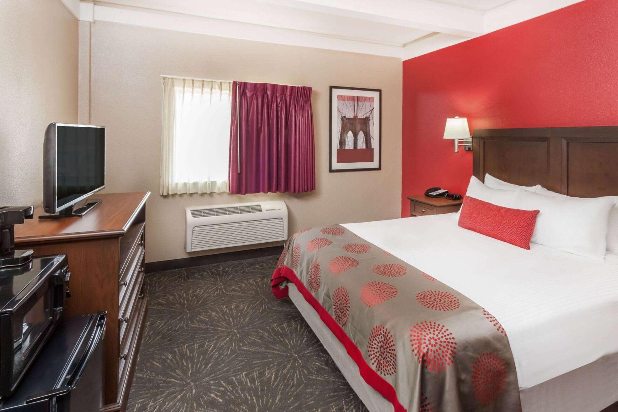 Ramada By Wyndham Hammond Hotel & Conference Center Exterior foto